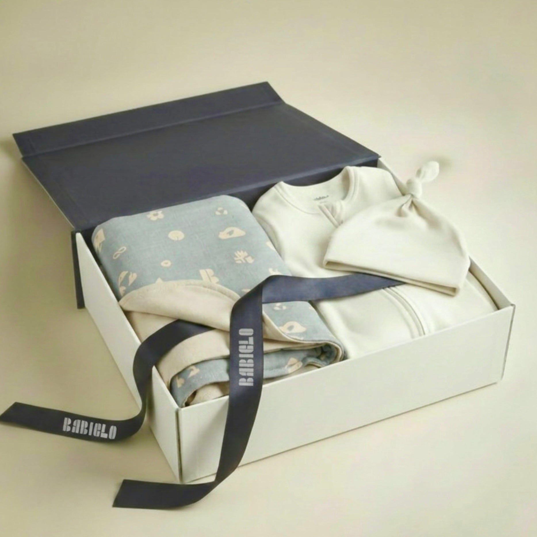 BABICLO Baby Gift Set with Receiving Blanket